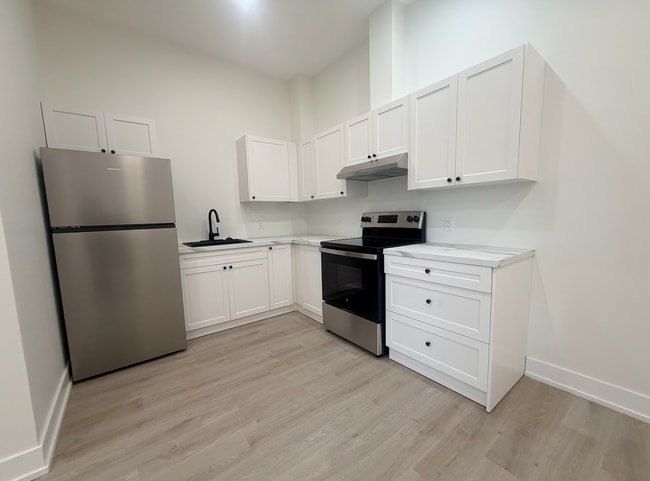 Building Photo - 435 George St N Unit 7