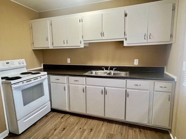 Photo - 615/617 Texas Ave Unit 615