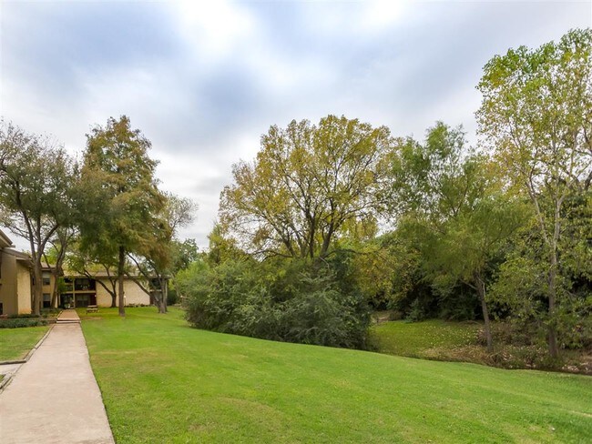 Forest Creek Apartments
