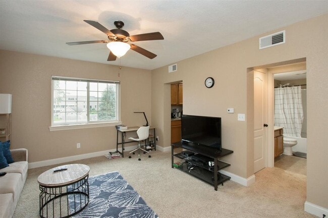 Photo - 100 Grandview Ct Unit #125