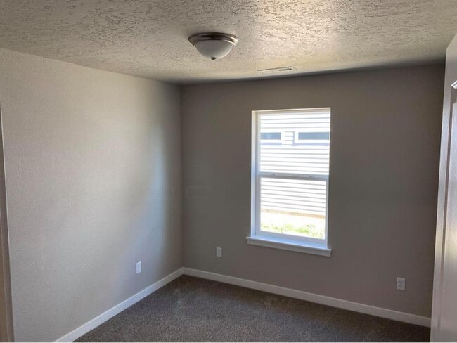 Photo - 16743 Hopper Ave