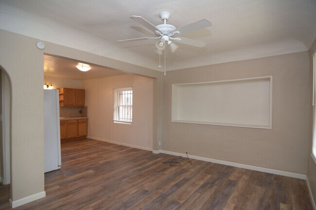 Photo - Charming 3 Bedroom 1 Bath House! Central T...