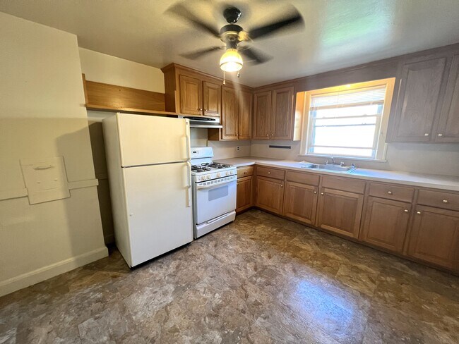 Photo - 75 Fuller St Apartments Unit 1