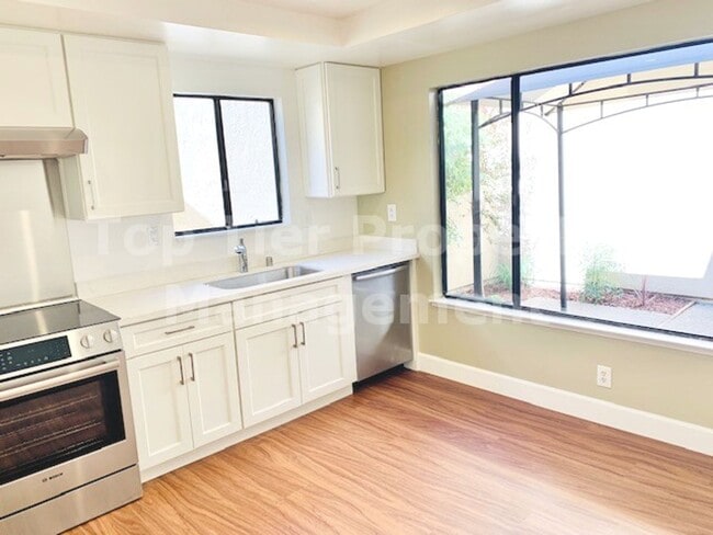 135 Northcreek Cir