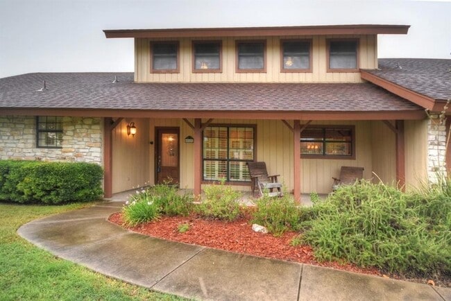 Building Photo - 40101 Heritage Holw Rental