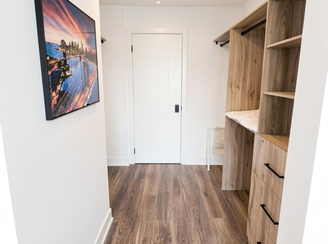 Photo - 30 Mutual St Unit SI ID1250539P