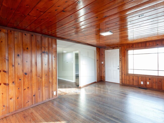 Photo - 4406 Kingsley Dr