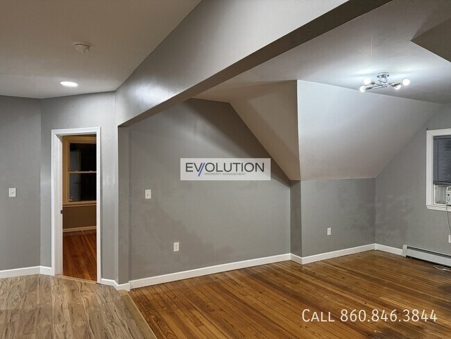 Photo - 1 Sterling St Unit FL3