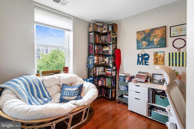 Building Photo - 55 M St NW Unit 202