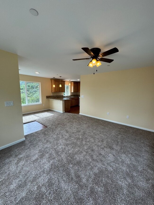Photo - 2/1 HOME WITH BEAUTIFUL VIEWS