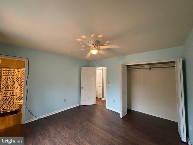 Photo - 2000 English Oak Ct