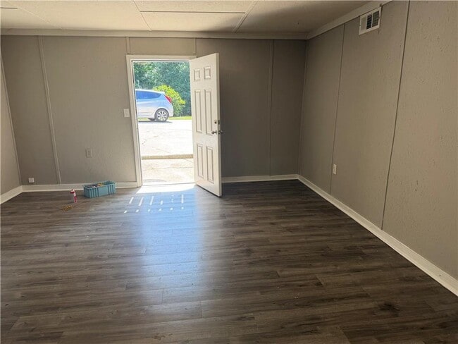 Photo - 2853 Oconee Cir