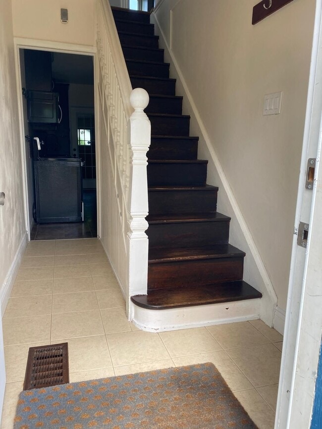 Photo - 461 Bannerman Ave