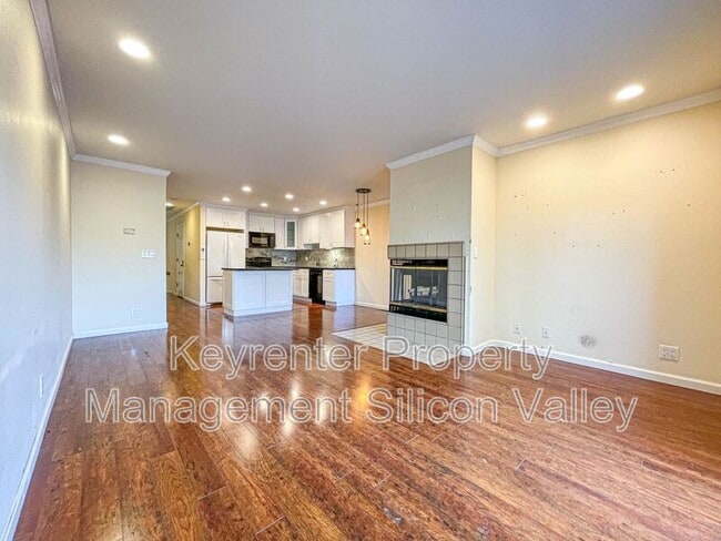 Photo - 700 Chiquita Ave