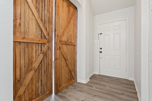 Photo - 709 Bighorn Dr