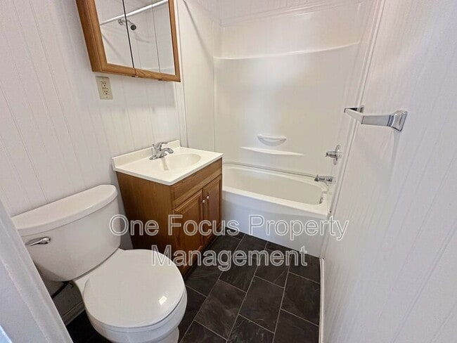 Photo - 25 Crane Alley Unidad Rear 2