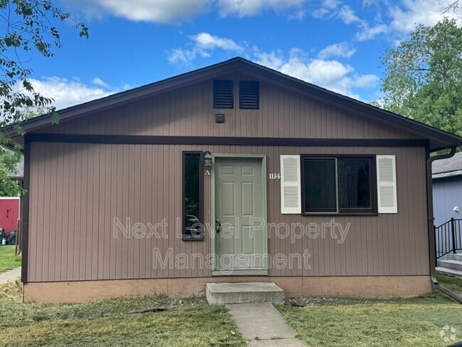Building Photo - 1114 5th Ave W Unit A - A Rental