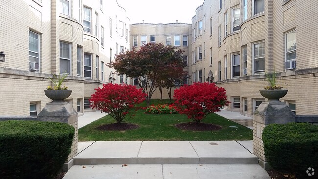 Building Photo - 4535-4545 N Hamilton Ave Unit 4537-1W Rental