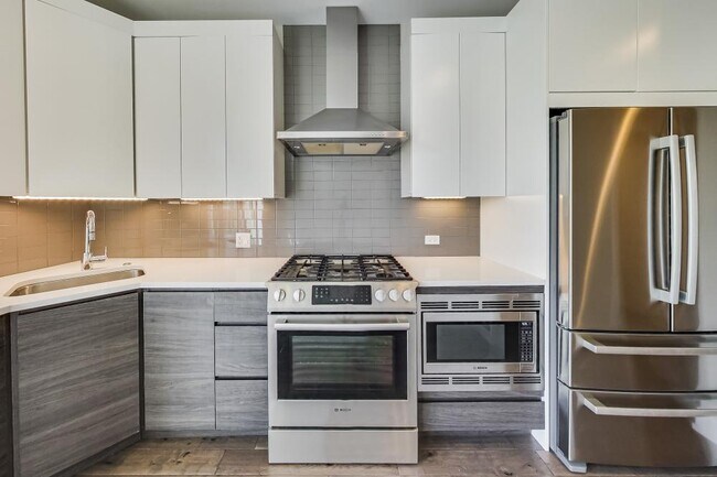 Photo - 1 bedroom in Chicago IL 60610 Unit 201