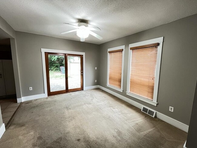 Photo - 610 Franklin Ave