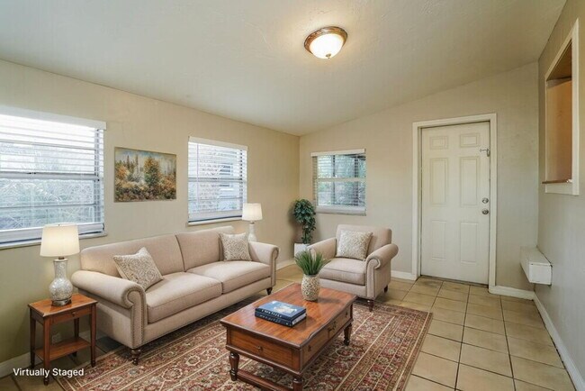 Photo - 2914 Lafayette St