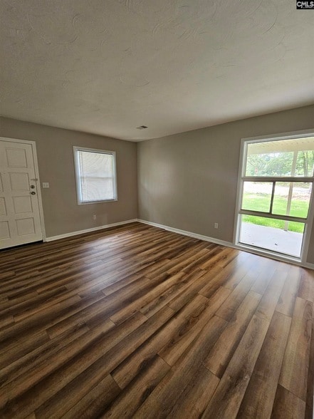 Photo - 3801 Water St