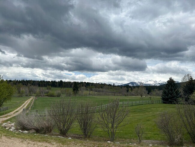 Photo - Charming Rental with Scenic Views!