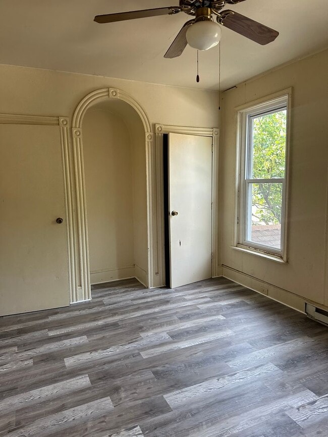 Building Photo - 1606 Perkiomen Ave Unit Second Floor Rental