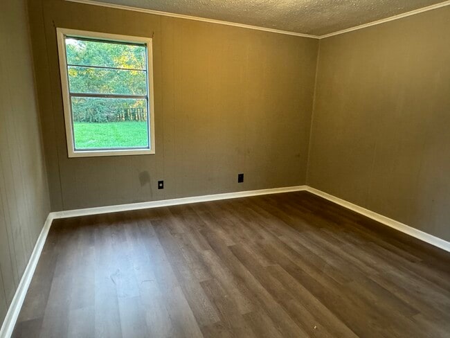 Building Photo - 117 Hayes Dr