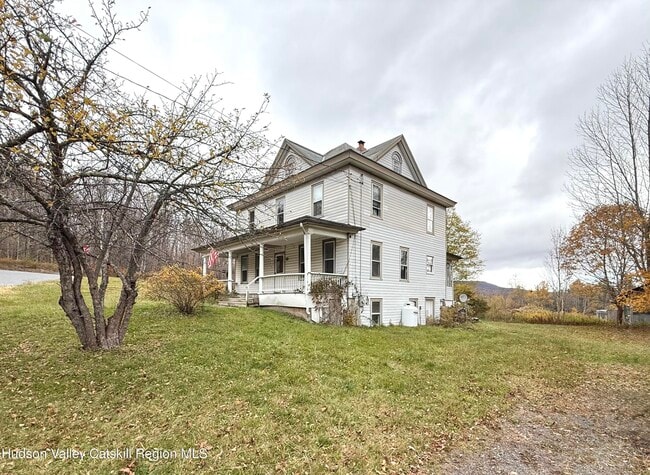 Photo - 5 Clum Hill Rd