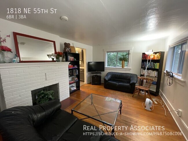1818 NE 55th St