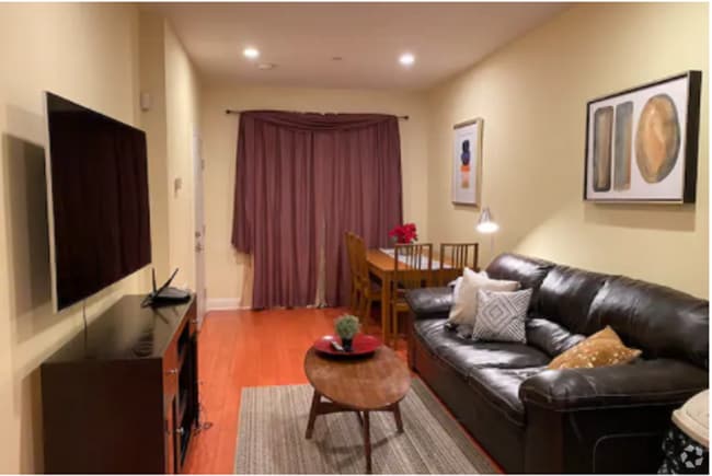 Building Photo - 676 N 33rd St Unit 1st fl & basement 3b2b Rental