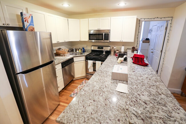 Photo - 325 Saint Paul St Unit 3