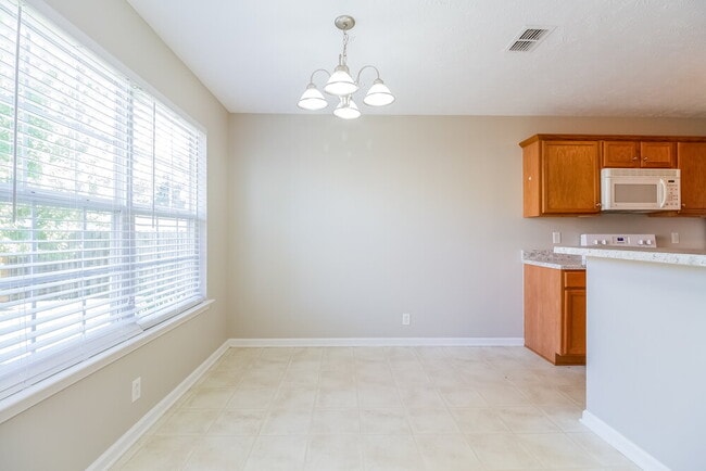 Photo - 3221 Lexmark Cir