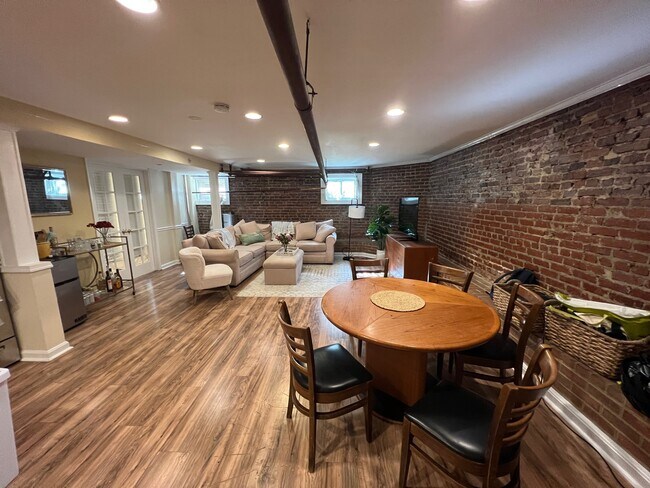 huge open space entertaining area - 1305 Potomac St NW Unit #3