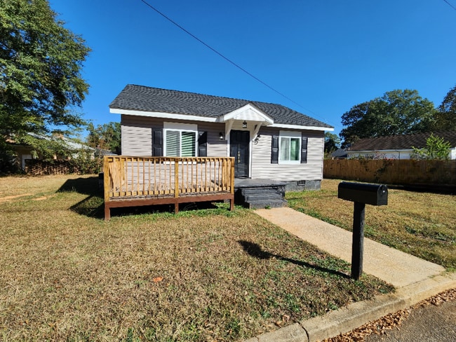 Photo - 1818 Green St