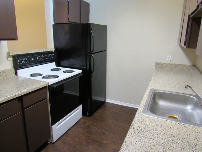 Photo - 1513 Santa Fe Dr Unit Apt 1