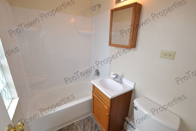 Photo - 226 N Broadway St Unit 1