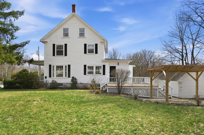 Photo - 198 Linden St