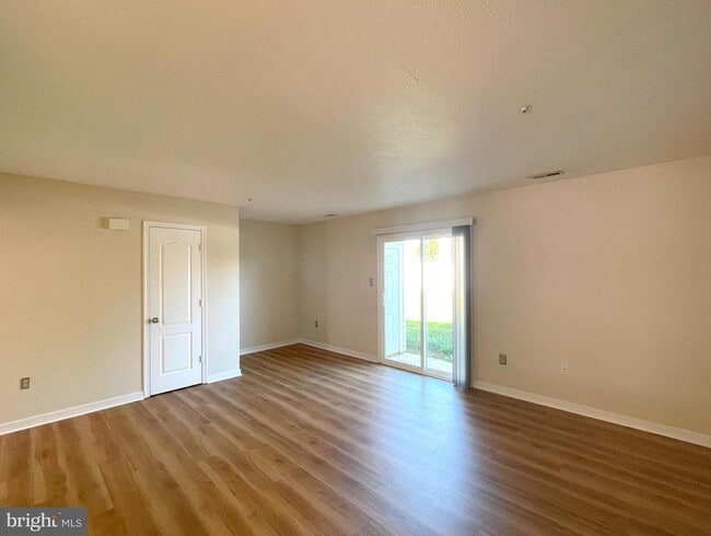 Photo - 45288 Rumsford Ln