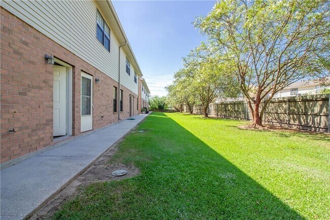 Photo - 1110 Windsor St