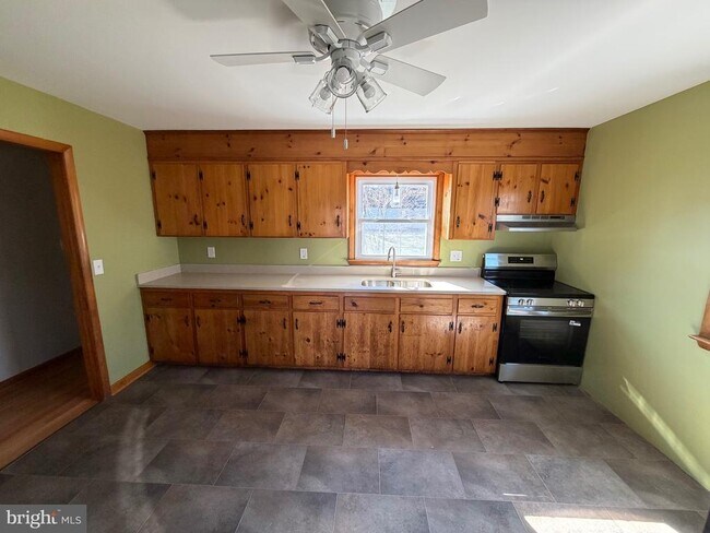 Photo - 18 N C and P Ln Unidad B