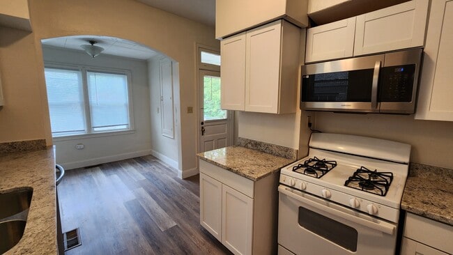 Photo - 2173 Indianola Ave