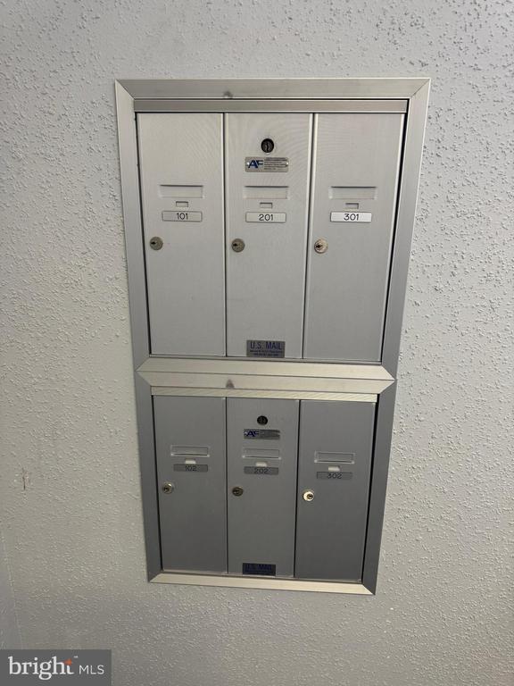 Building Photo - 20603 Cornstalk Terrace Unit 302