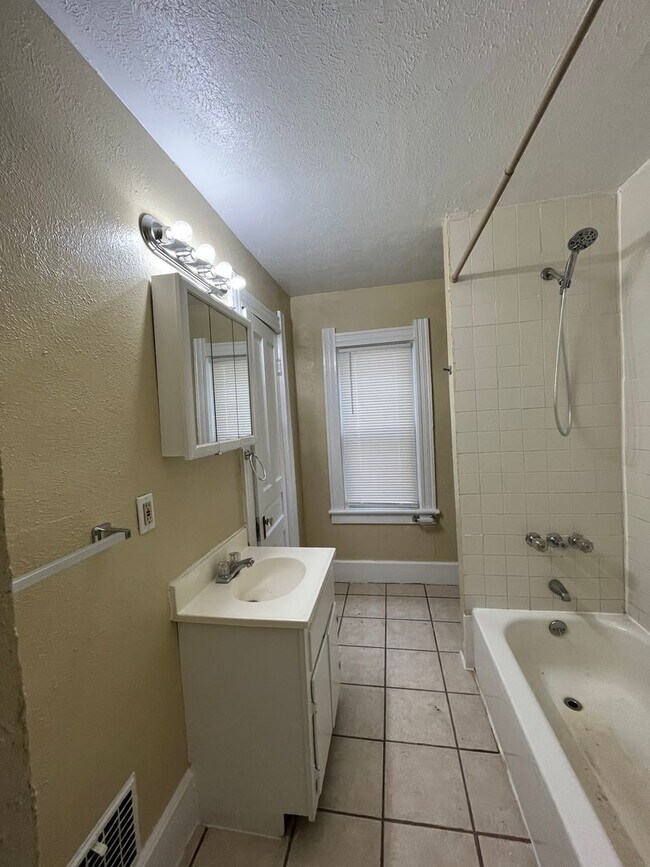 Photo - 3 Bedroom House