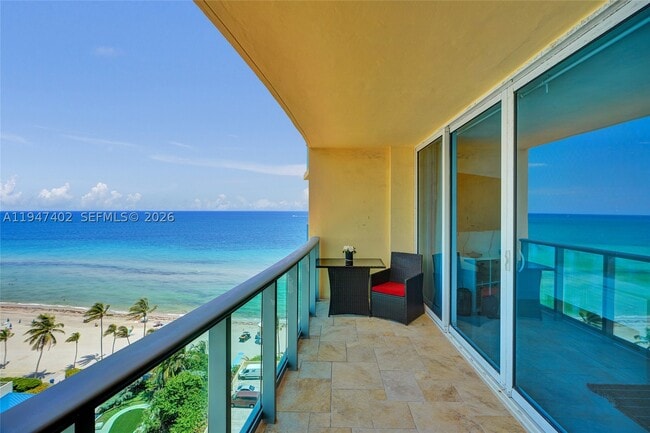 Building Photo - 2501 S Ocean Dr Unit 905 (available Oct 2)