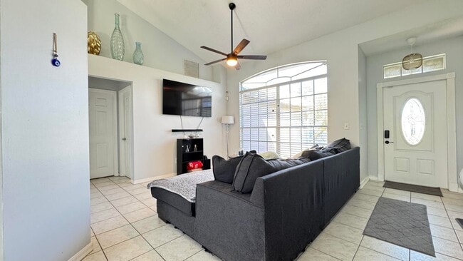Photo - 2144 SW Vista Rd