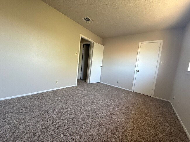 Photo - 8437 Forest Ridge Dr