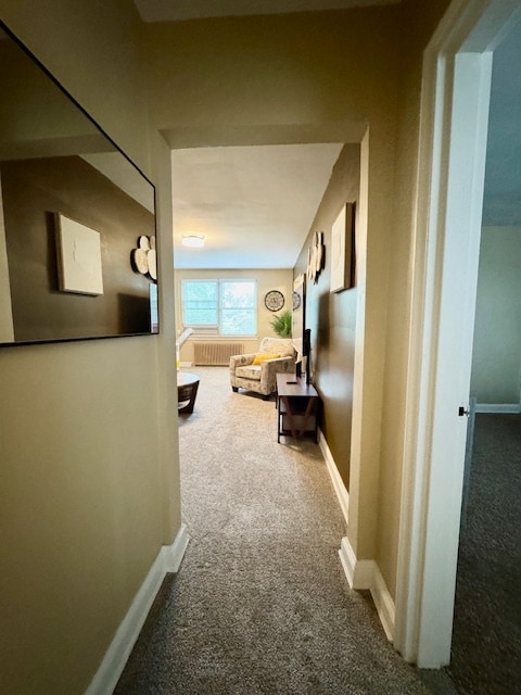 Pasillo a la sala de estar - 3935 S St SE Unidad 304