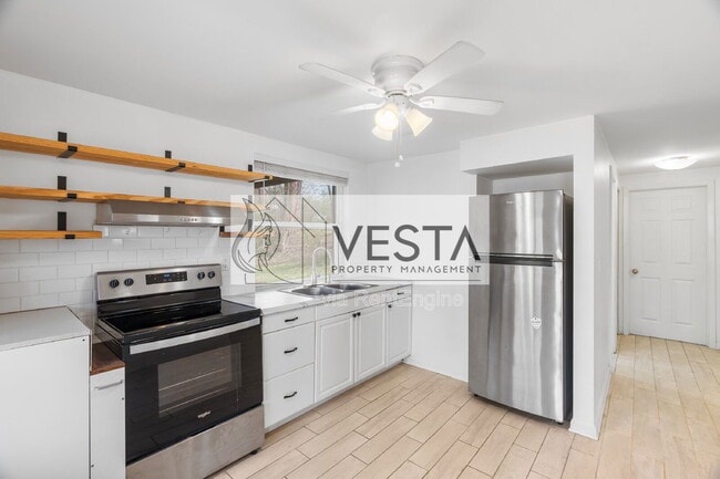 Photo - 131 Moody Ave